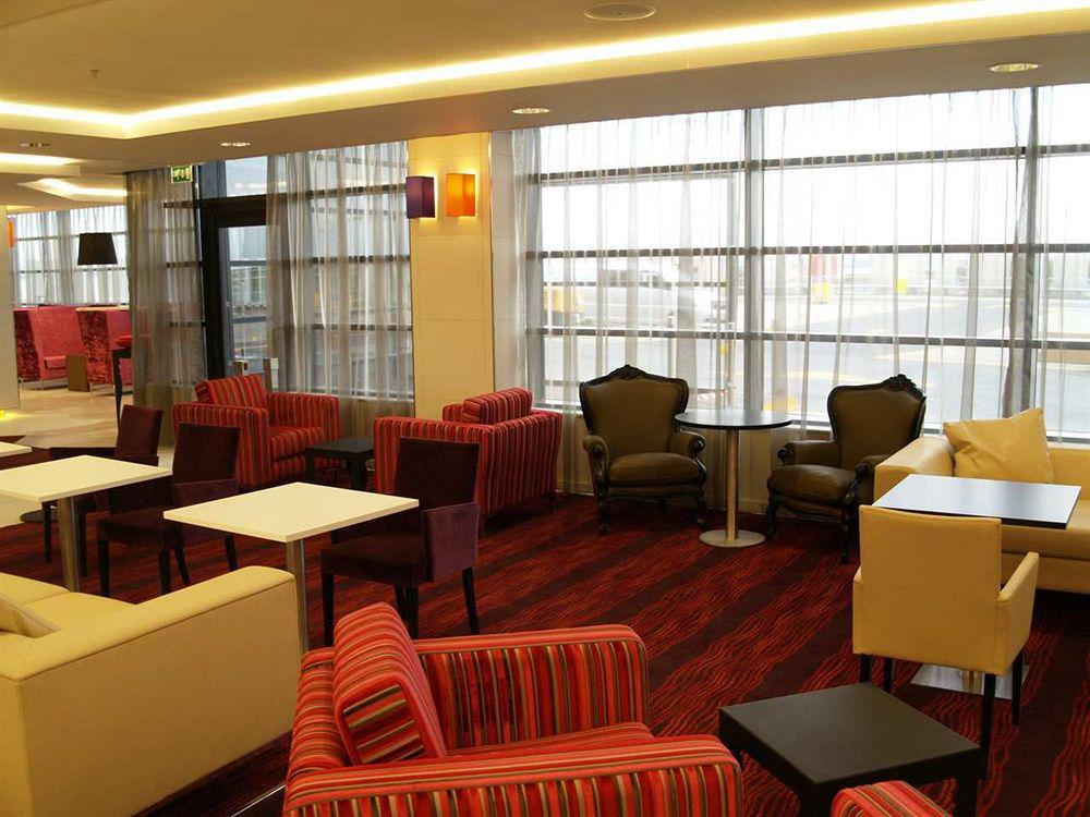 Hampton By Hilton Liverpool John Lennon Airport Hotel Speke Interior photo